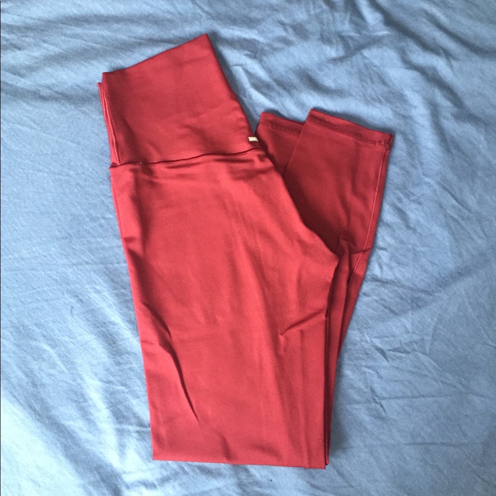 American Eagle burgundy leggings